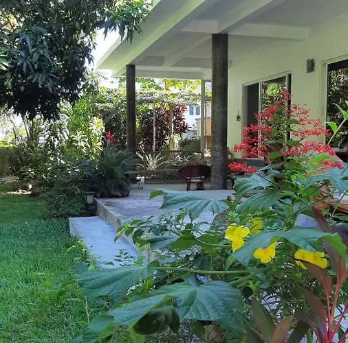 Villa Belombre River